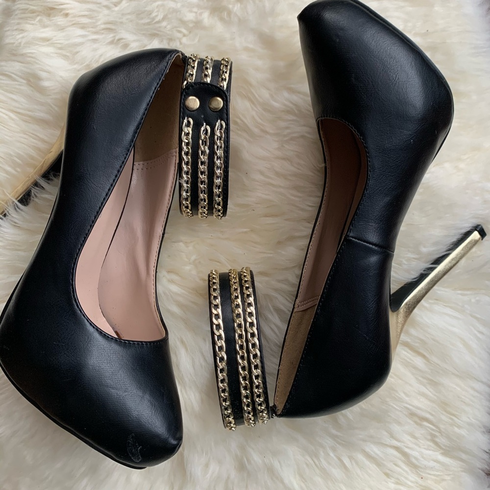 Women’s shoes size 7